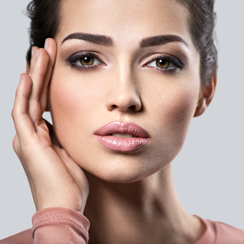 woman with smoky eye makeup